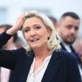 Le Pen: Francuska u ćorsokaku, niko ne zna odakle će doći premijer