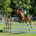 Prvi preponski turnir na Ergeli Kelebija oduševio ljubitelje konjičkog sporta