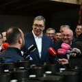 Predsednik Vučić u poseti najstarijoj srpskoj destileriji