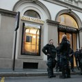 Gotovo 200 policajaca povređeno u neredima Meloni: Materijalna šteta oko milion evra Salvini najavio veće prisustvo vojske u…