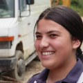 Irma je devojka koju bi svaka kuća poželela za snajku: Vozi traktor, radi u štali i pomaže ocu u kovačnici