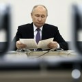 Нова радна места Путин: "Од почетка рата пола милиона Руса се запослило у одбрамбеној индустрији"
