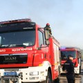 Prvi snimci s mesta požara: Vatrogasci se bore sa vatrenom stihijom kod Košutnjaka