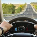 Način na koji držite volan automobila pokazuje kakva ste osoba Otkrijte kako voze paničari, a kako opušteni i avanturisti