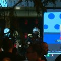 BLOG UŽIVO Ispred Filozofskog kordon policije, studenti ispred njih gledaju utakmicu
