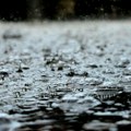 Decembar usred septembra Grad veličine lešnika opustošio ove delove Srbije, a sada se nevreme premešta u Beogradski region!