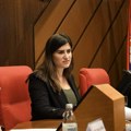 Predsednica novosadskog parlamenta Dina Vučinić ponovo ne dozvoljava prisustvo studentima i građanima sednici