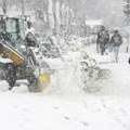 Sneg pravi haos: U Beogradu otežan saobraćaj, RHMZ izdao hitno upozorenje zbog ledene kiše, očekuje se i više od 20 cm