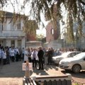 Protest radnika DZ u Gračanici zbog hapšenja direktora zdravstvenih i obrazovnih ustanova
