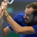 Danil Medvedev bez većih problema srušio Štrufa u Pekingu