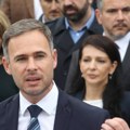 Aleksić: Građani biraju između novih ljudi i prošlosti sa Vučićem, Šešeljem i Tomom