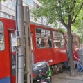 Трамвај излетео из шина у центру Београда (ВИДЕО)