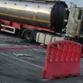 Eksplodirala plinska boca! Vozač na parkingu u Beogradu u kabini kamiona kuvao kafu: Jedva iskočio na vreme