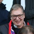 Aleksandar Vučić poželeo sreću Srbiji: „Molim fudbalere da se bore za zemlju!“