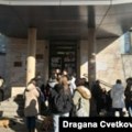 Studenti u protestu na Medicinskom fakultetu u Nišu bukom sprečavaju održavanje ispita