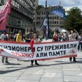 Protest penzionera na Trgu republike: Pozivamo studente da objedine sve građane (VIDEO)