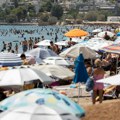 "Nije Indija, nije Pakistan, ovo su srpski turisti u Polihronu": Čovek šokirao sve slikom, je l dotle došlo?