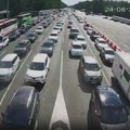 Na Batrovcima se čeka 6 sati na izlaz: Zašto je to „vruća tačka“ za putnike i privredu?