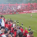 Prekinuto finale Kupa zbog nereda, golman pogođen bakljom VIDEO