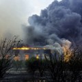 Visoke temperature i vetar odmažu u borbi sa vatrom širom Mediterana – više od 40 poginulih