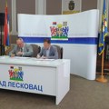 Kompanija „Terastil“ donirala Leskovcu sredstva za modernizaciju košarkaškog terena