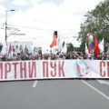Ovako izgleda marš "Besmrtnog puka" do Trga Republike: U čast palim borcima protiv fažizma