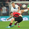Uživo Albanija - Srbija: Izviždana "Bože pravde" u Tirani, a Lukić pogođen u glavu
