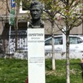 Dva spomen-obeležja posvećena Lamartinu