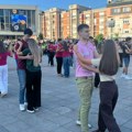 Više od 400 maturanata otplesalo svoj maturski ples