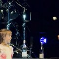 Leni Kravic pokazao zašto je legenda: Na binu izveo devojčicu, ona zasvirala sa njima - pamtiće ovo zauvek