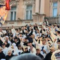 UŽIVO Pune se tribine SNS aktivista pred miting, Vučić stiže vozom, Andrej Vučić u porti sa direktorom Jovine
