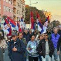 UŽIVO SNS aktivisti popunjavaju tribine pred miting, Vučić stiže vozom, Andrej Vučić sa direktorom Jovine