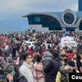 Uspaničeni etnički Jermeni na aerodromu u Karabahu, izveštaji o smrti ruskih mirovnjaka