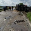U sudaru kamiona i automobila kod Leskovca poginuo muškarac