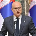 Hoće da ukinu školsko zvono i upisivanje ocena u dnevnik?! Lider SNS Miloš Vučević zatečen suludim zahtevima blokadera…