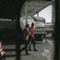 (Foto) Oko 90 kamiona humanitarne pomoći ušlo u Gazu nakon 81 dana blokade