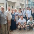 Književno druženje jače od žege