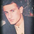 Zločin koji je šokirao jugoslaviju kik-bokser ubijen s četiri metka na marakani Ubica Predrag Miketić bio u bekstvu 23 godine…