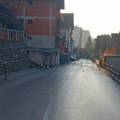 Havarija u Beogradskoj ulici u Užicu: Popravka kvara će trajati do večernjih sati (foto)