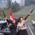 Srbi proslavili Božić u Džeksonu u SAD: Pucnjava dok Amerikanci gledaju u neverici (video)