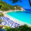 Zbog ovoga Srbi masovno odlaze u Grčku: Ovde je more najčistije, jedna destinacija ubedljivo dominira