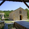 Svečano u manastiru Zočište: Vernici napunili hram, poklonili se moštima, mitropolit poslao važnu poruku