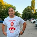 "Cepaj tatu, ima novu šeficu": Partner Dee Đurđević stigao na veselje povodom rođenja ćerkice! Nosi majicu sa hit natpisom i…