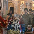 (Foto) Danas sahrana Ratka Mladića: Kovčeg izložen u crkvi Svetog apostola Luke na Košutnjaku, građani se okupljaju
