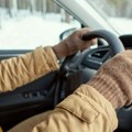 Vozači, od 1. novembra obavezne zimske gume! Evo šta još treba da znate