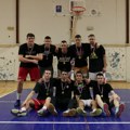 Sa zlatnim medaljama oko vrata učenici Druge kragujevačke gimnazije u finalu košarkaškog turnira (VIDEO)