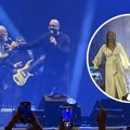 (Video) Po jedan gost iz Srbije i Hrvatske: Evo ko je pevao sa Dinom Merlinom na koncertu u Beogradu - nju dugo nismo videli