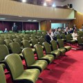 Bez dogovora sa vlastima: Kragujevačka opozicija nastavlja sa ćutanjem za govornicom