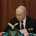 Putin: Napredujemo svakodnevno i u svim pravcima na frontu