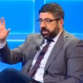 Lazović priznao: "Mi smo istakli simbol krvavih ruku u protestima građana nakon tragedije u Novom Sadu" (video)